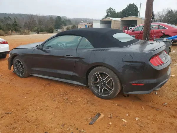 1FATP8UH6M5121654 2021 FORD MUSTANG - Image 2