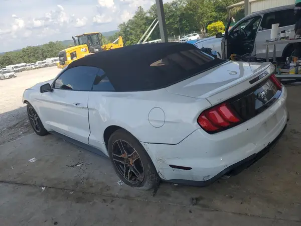 1FATP8UH6N5116603 2022 FORD MUSTANG - Image 2