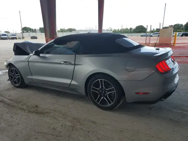 1FATP8UH6N5119078 2022 FORD MUSTANG - Image 2
