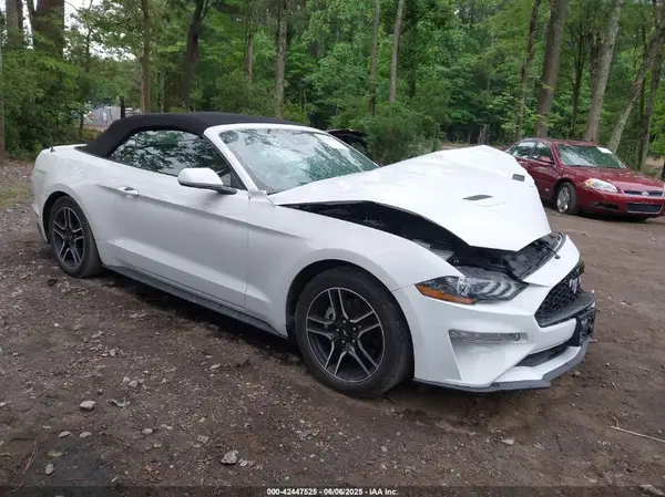 1FATP8UH6N5119260 2022 FORD MUSTANG - Image 1