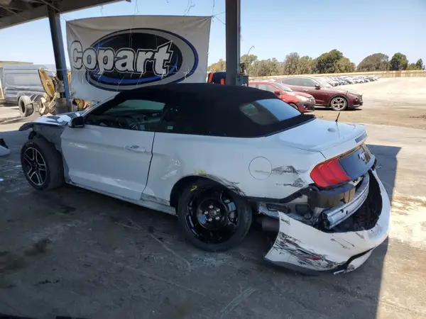 1FATP8UH6N5124216 2022 FORD MUSTANG - Image 2