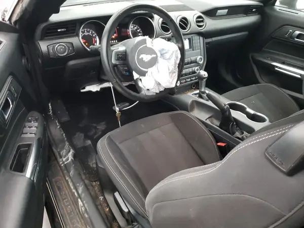 1FATP8UH6N5134728 2022 FORD MUSTANG - Image 8
