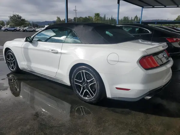 1FATP8UH6P5105457 2023 FORD MUSTANG - Image 2