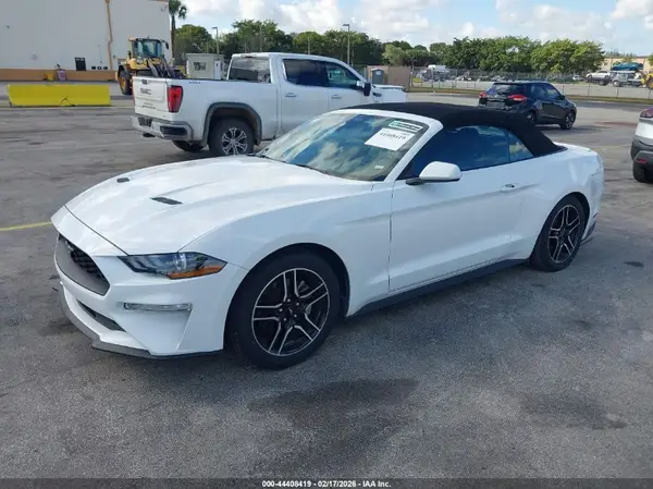 1FATP8UH6P5107838 2023 FORD MUSTANG - Image 2