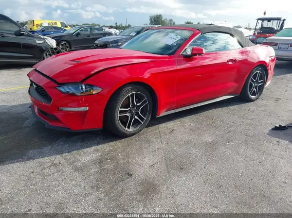 1FATP8UH6P5109895 2023 FORD MUSTANG - Image 2