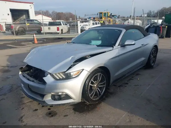 1FATP8UH7G5216471 2016 FORD MUSTANG - Image 2