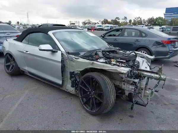 1FATP8UH7G5222335 2016 FORD MUSTANG - Image 1