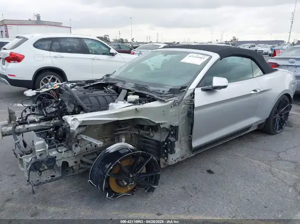 1FATP8UH7G5222335 2016 FORD MUSTANG - Image 2