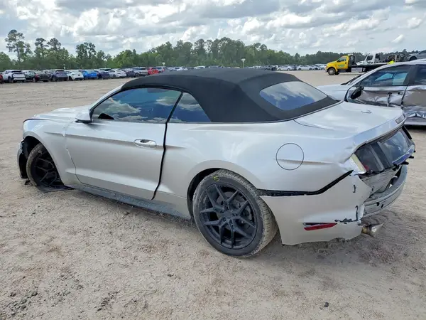 1FATP8UH7G5245971 2016 FORD MUSTANG - Image 2