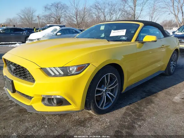 1FATP8UH7G5275634 2016 FORD MUSTANG - Image 2