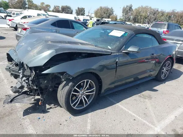 1FATP8UH7G5279277 2016 FORD MUSTANG - Image 2