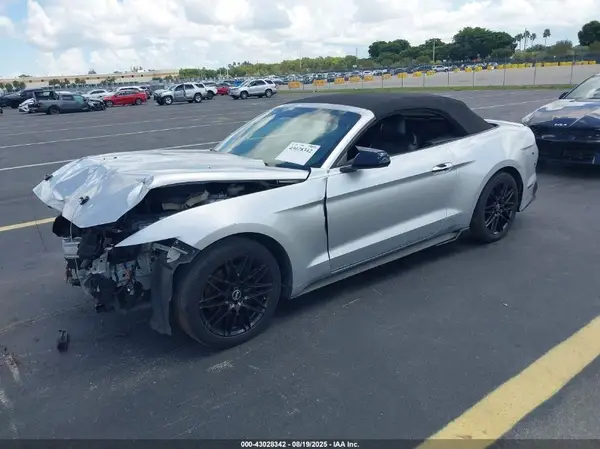 1FATP8UH7H5204449 2017 FORD MUSTANG - Image 2
