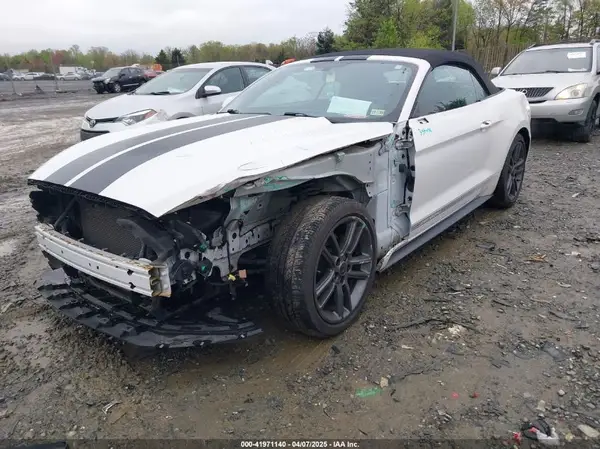 1FATP8UH7H5301411 2017 FORD MUSTANG - Image 2