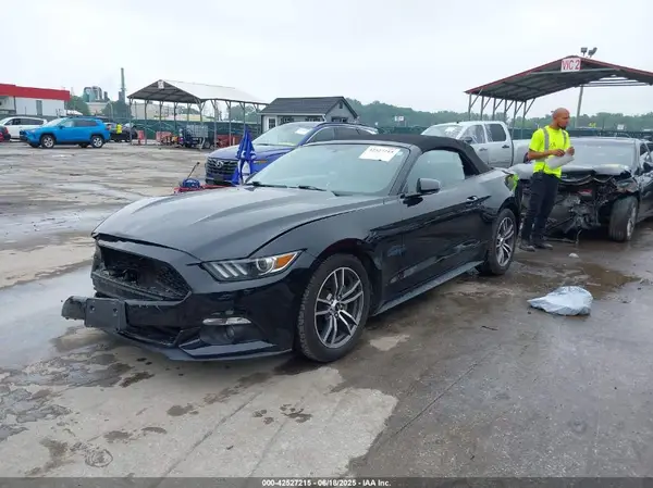 1FATP8UH7H5307810 2017 FORD MUSTANG - Image 2