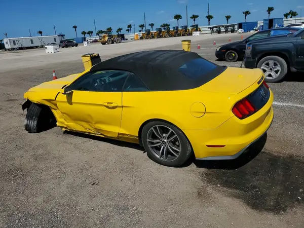 1FATP8UH7H5331492 2017 FORD MUSTANG - Image 2