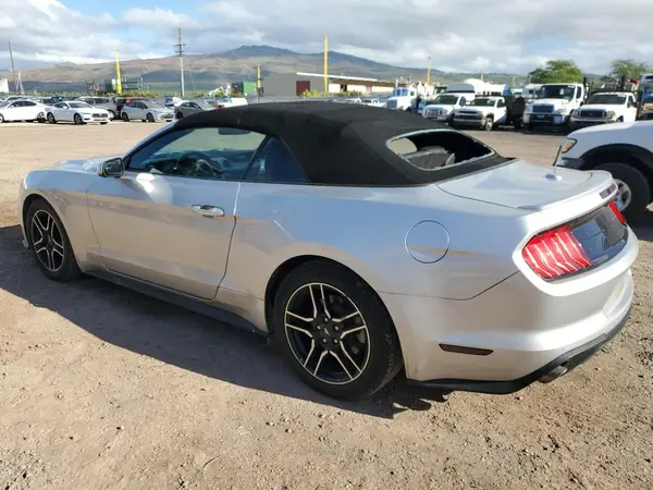 1FATP8UH7J5111615 2018 FORD MUSTANG - Image 2