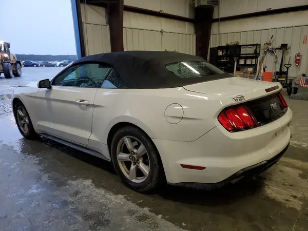 1FATP8UH7J5113610 2018 FORD MUSTANG - Image 2