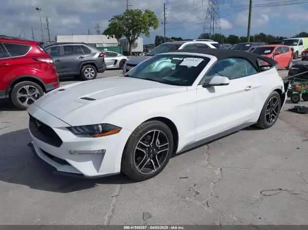 1FATP8UH7J5118080 2018 FORD MUSTANG - Image 2
