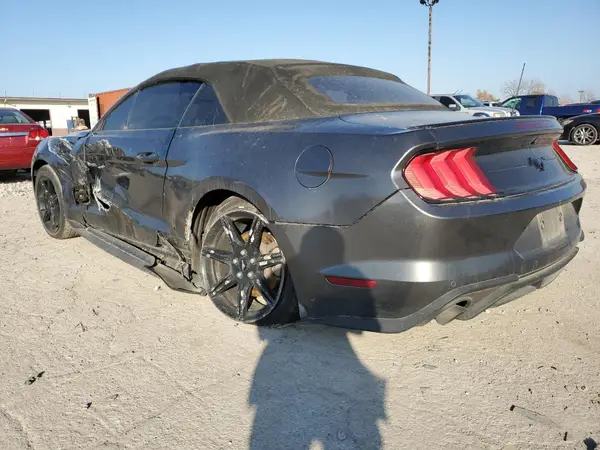 1FATP8UH7J5124249 2018 FORD MUSTANG - Image 2