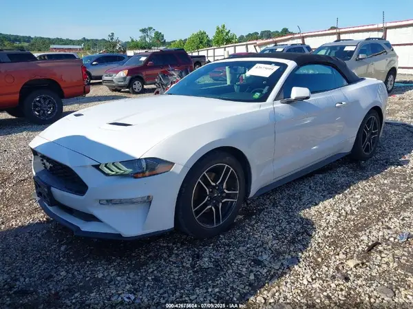1FATP8UH7J5133453 2018 FORD MUSTANG - Image 2