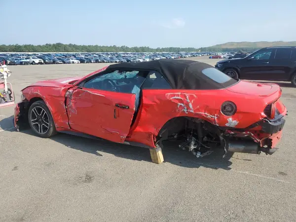 1FATP8UH7J5136062 2018 FORD MUSTANG - Image 2