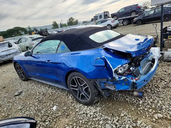 1FATP8UH7J5142850 2018 FORD MUSTANG - Image 2