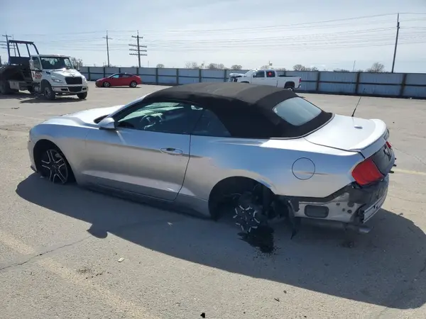 1FATP8UH7K5151548 2019 FORD MUSTANG - Image 2