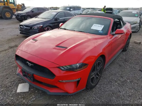 1FATP8UH7L5106174 2020 FORD MUSTANG - Image 2
