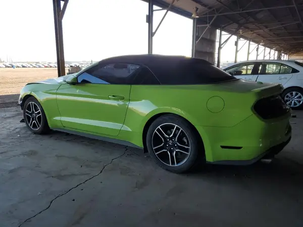 1FATP8UH7L5113156 2020 FORD MUSTANG - Image 2