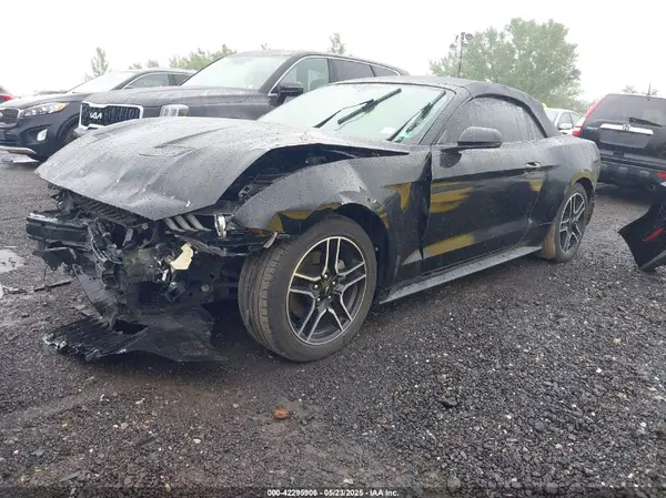 1FATP8UH7L5131625 2020 FORD MUSTANG - Image 2