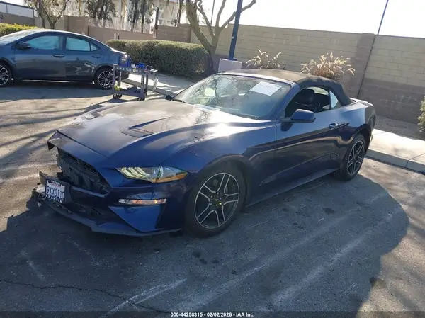 1FATP8UH7L5131771 2020 FORD MUSTANG - Image 2