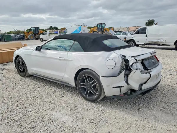 1FATP8UH7L5180016 2020 FORD MUSTANG - Image 2