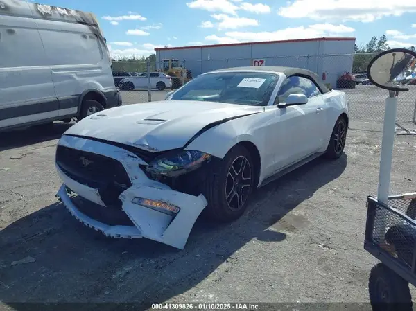 1FATP8UH7M5100201 2021 FORD MUSTANG - Image 2