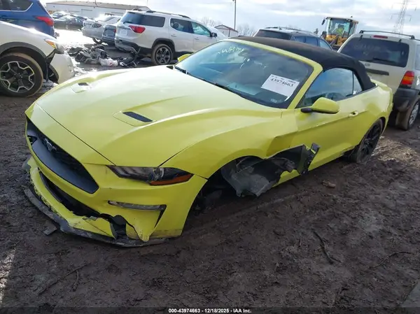 1FATP8UH7M5120139 2021 FORD MUSTANG - Image 2
