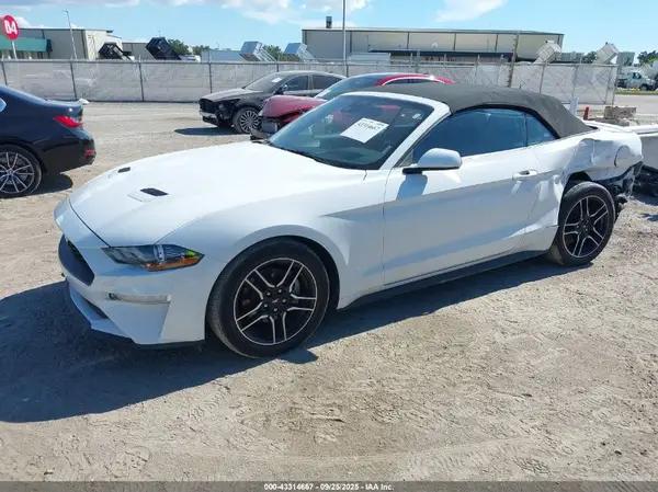 1FATP8UH7N5102077 2022 FORD MUSTANG - Image 2