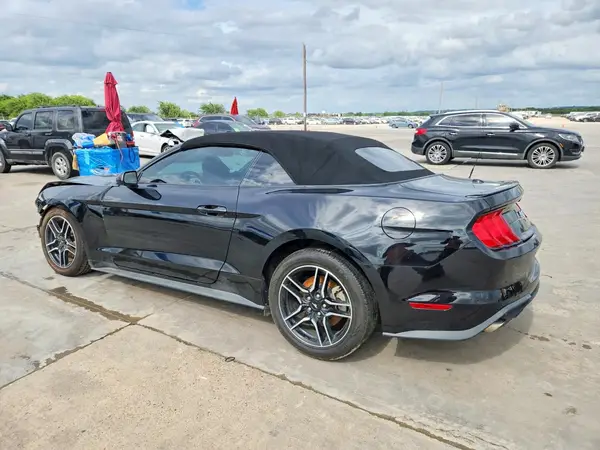 1FATP8UH7N5105397 2022 FORD MUSTANG - Image 2