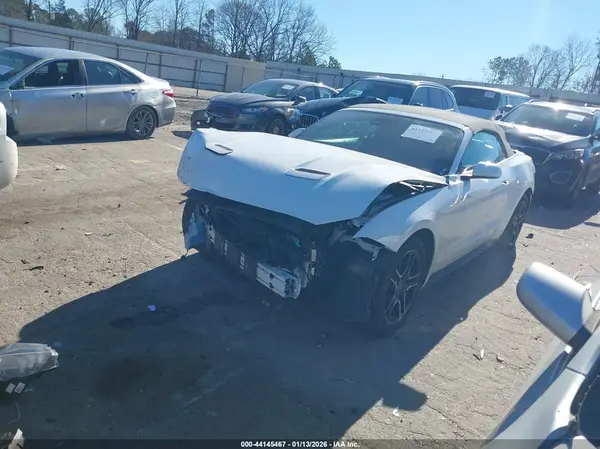 1FATP8UH7N5119154 2022 FORD MUSTANG - Image 2