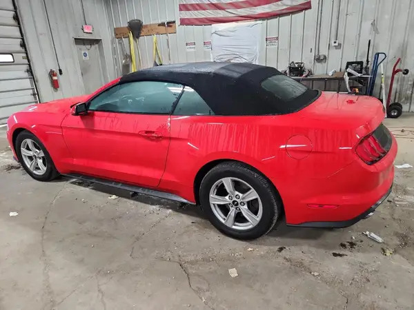 1FATP8UH7N5133832 2022 FORD MUSTANG - Image 2