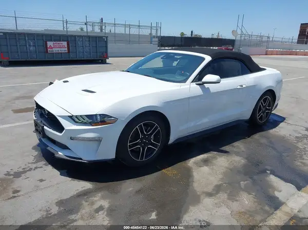1FATP8UH7P5105712 2023 FORD MUSTANG - Image 2