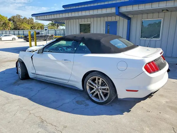 1FATP8UH8G5245381 2016 FORD MUSTANG - Image 2
