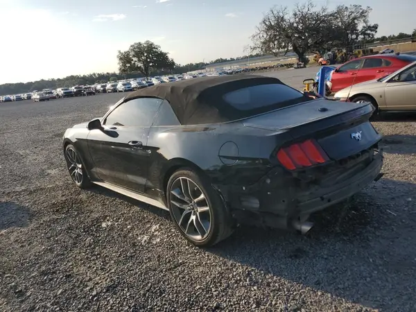 1FATP8UH8G5255666 2016 FORD MUSTANG - Image 2