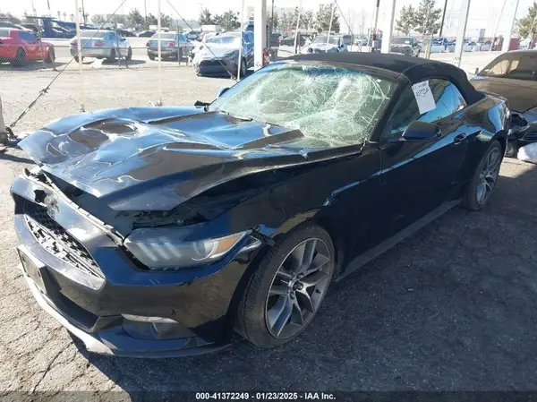1FATP8UH8G5262181 2016 FORD MUSTANG - Image 2