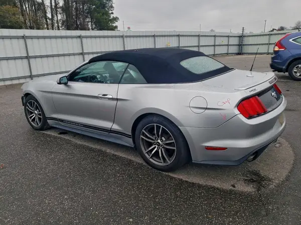 1FATP8UH8G5329085 2016 FORD MUSTANG - Image 2