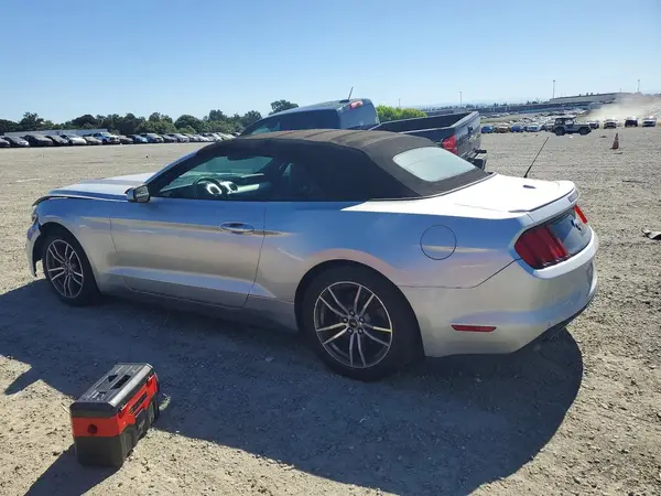 1FATP8UH8G5334013 2016 FORD MUSTANG - Image 2