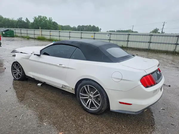 1FATP8UH8H5212589 2017 FORD MUSTANG - Image 2