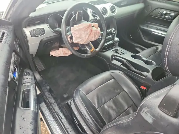 1FATP8UH8H5212589 2017 FORD MUSTANG - Image 8