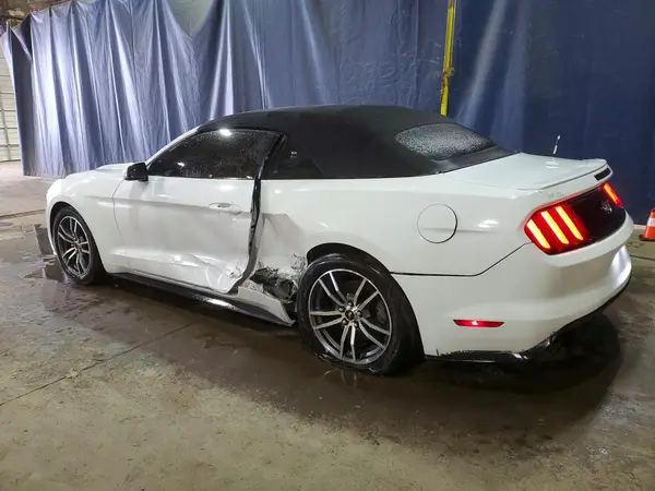 1FATP8UH8H5220403 2017 FORD MUSTANG - Image 2
