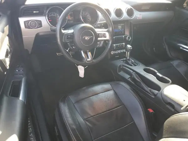 1FATP8UH8H5292783 2017 FORD MUSTANG - Image 8