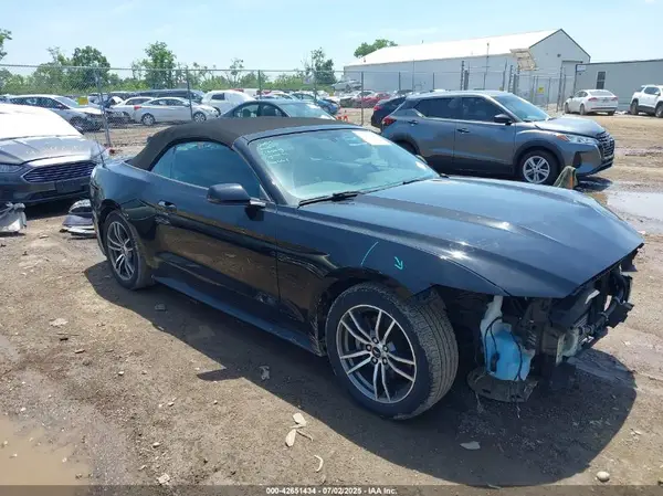 1FATP8UH8H5295196 2017 FORD MUSTANG - Image 1