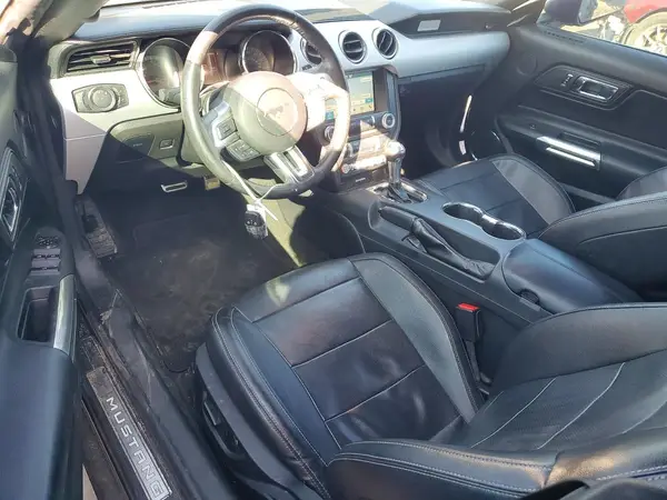 1FATP8UH8H5303152 2017 FORD MUSTANG - Image 8